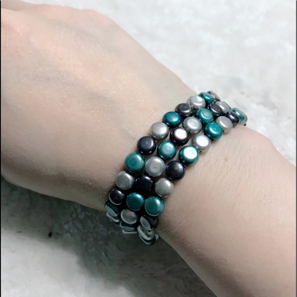 Three Honora Pearl Button Bracelets - Picture 3 of 5